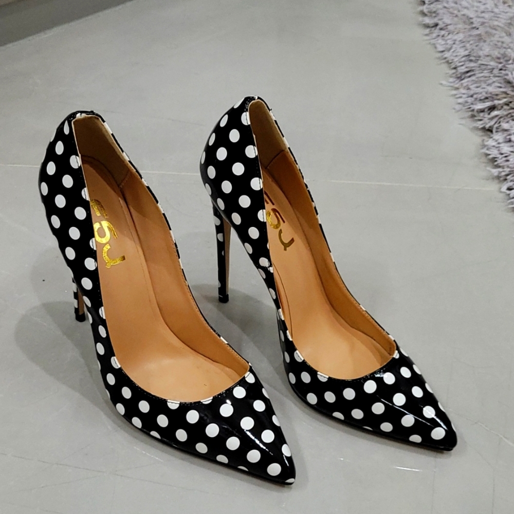 Super Cute Polka Dot Pumps